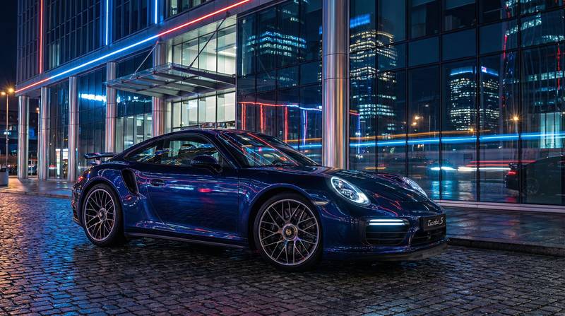 三年二班 超跑夜景视频